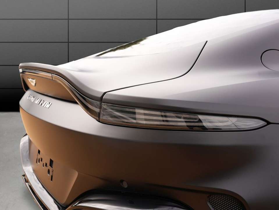 Aston Martin V8 - Imagem 7