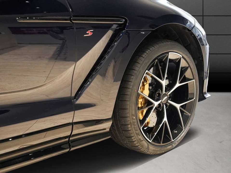 Aston Martin DBX - Imagem 9