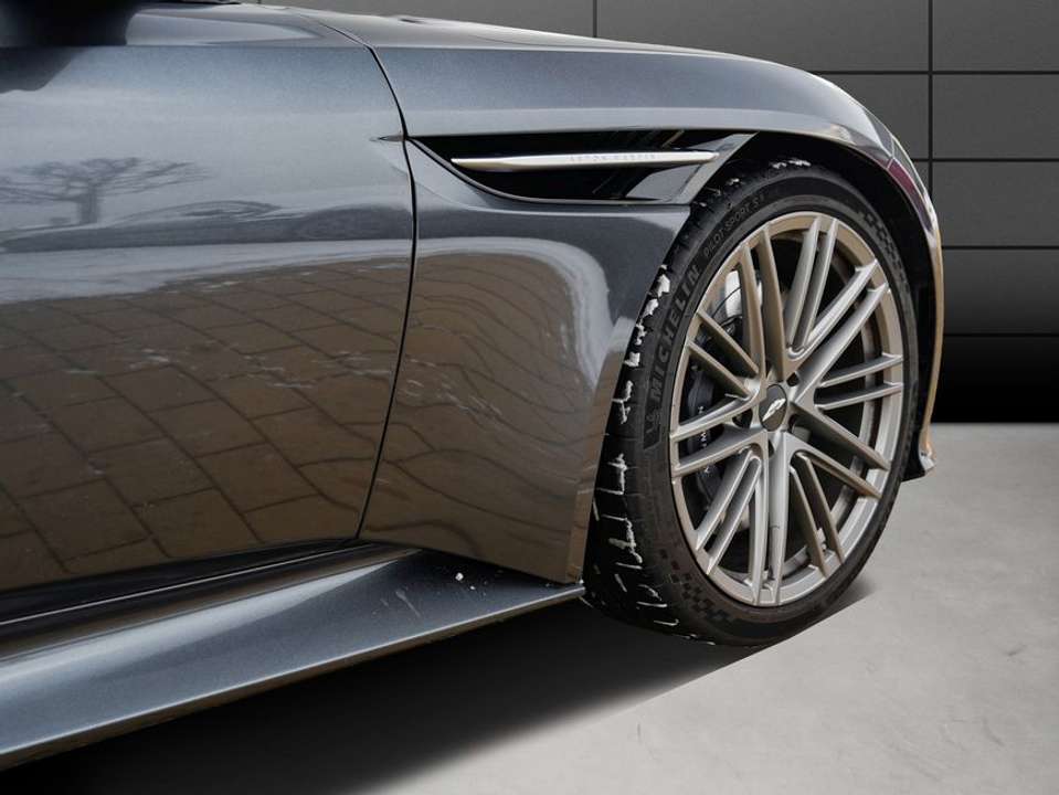 Aston Martin DB12 - Imagem 9