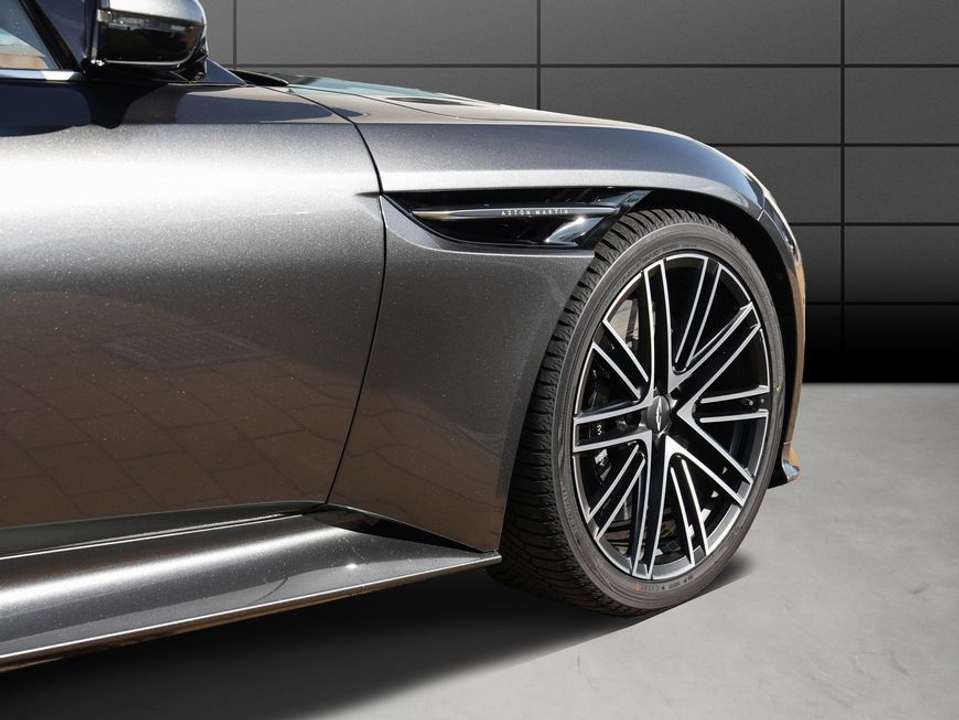 Aston Martin DB12 - Imagem 9
