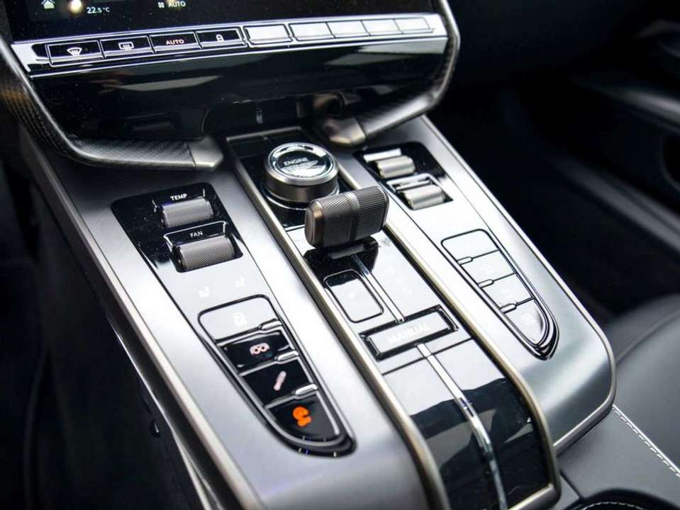 Aston Martin Vanquish - Imagem 9