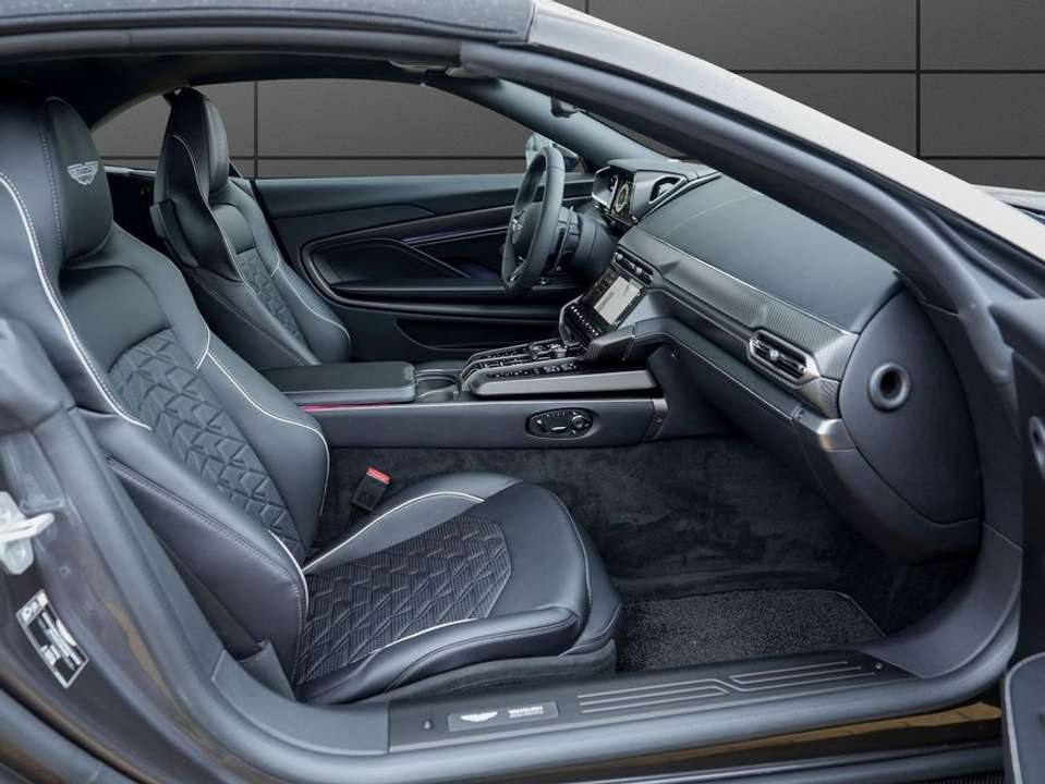 Aston Martin Vanquish - Imagem 13