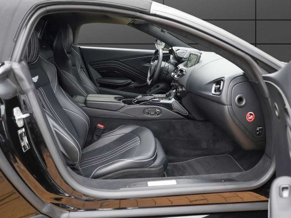 Aston Martin V8 - Imagem 13