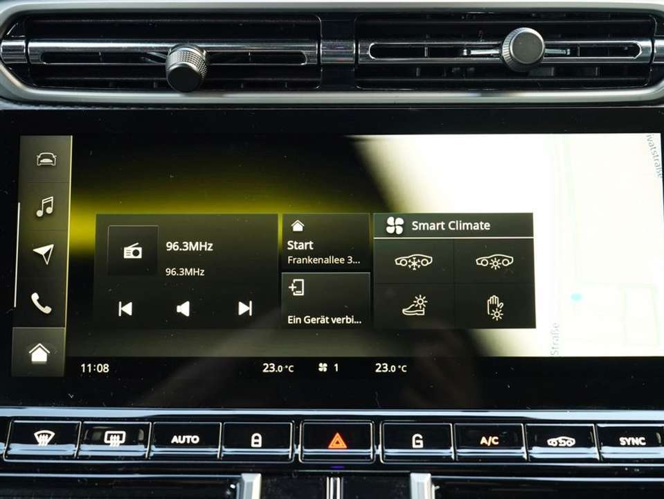 Aston Martin V8 - Imagem 15