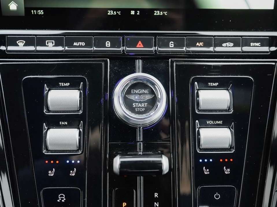 Aston Martin DB12 - Imagem 14