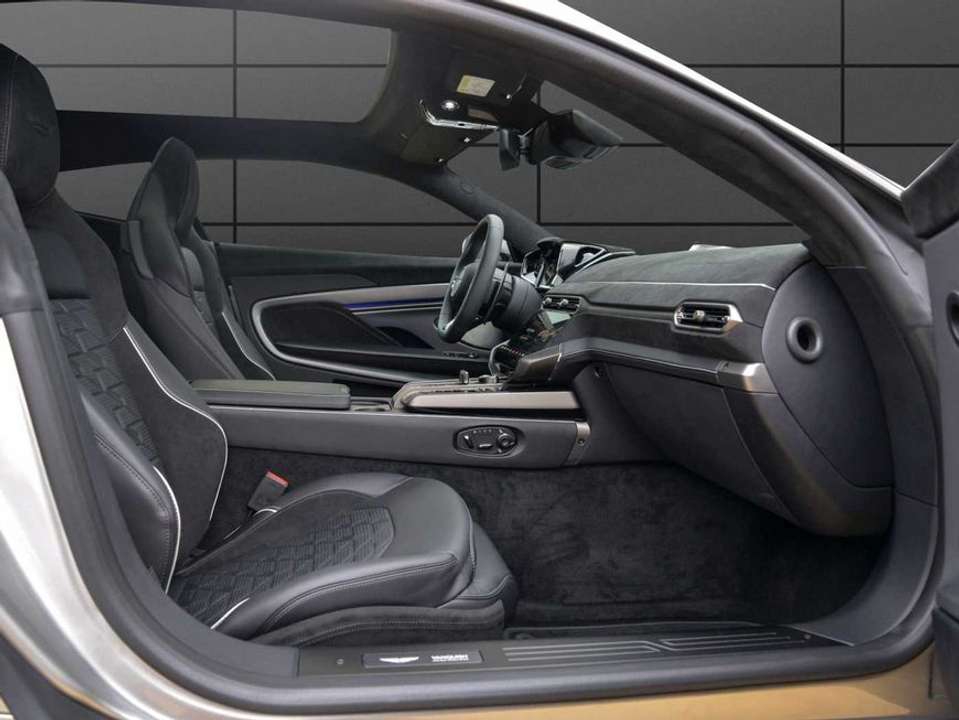Aston Martin Vanquish - Imagem 14