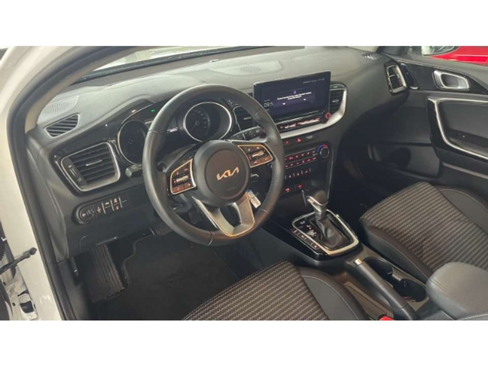 Kia Ceed SW / cee'd SW - Imagem 6