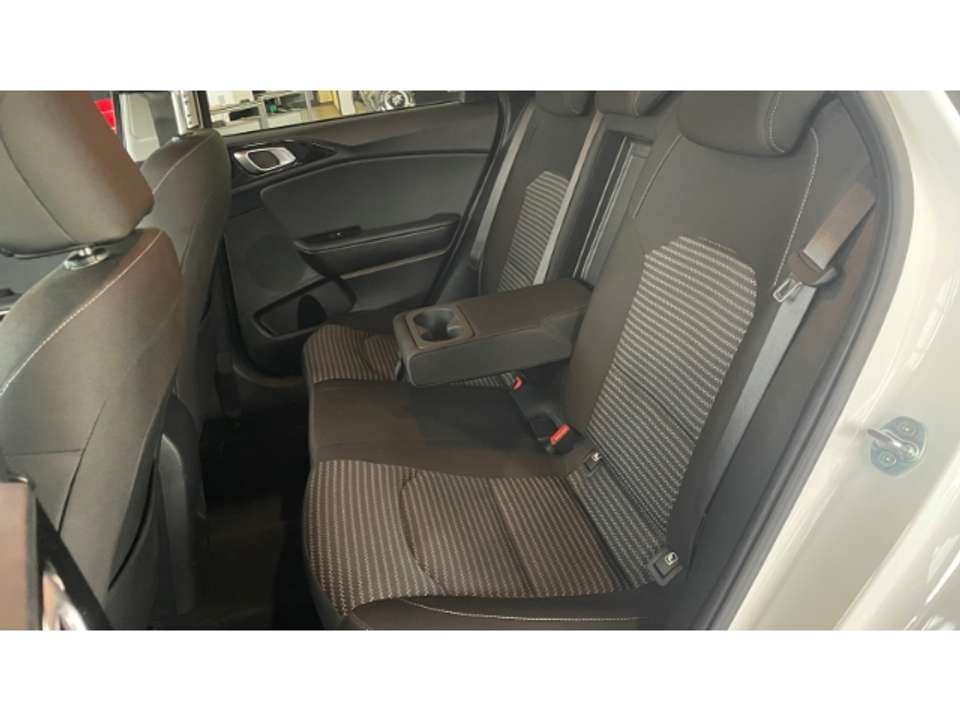 Kia Ceed SW / cee'd SW - Imagem 8