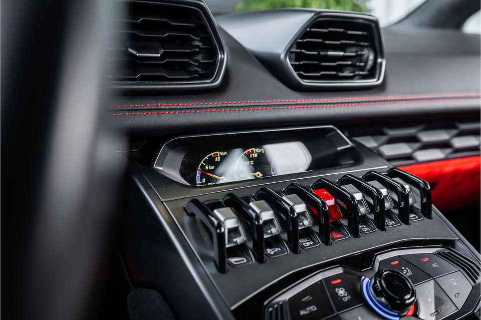 Lamborghini Huracán - Imagem 13