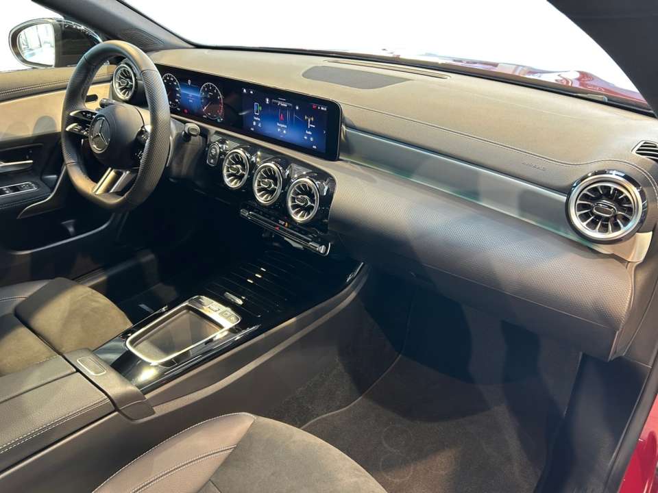 Mercedes-Benz CLA 200 - Imagem 4