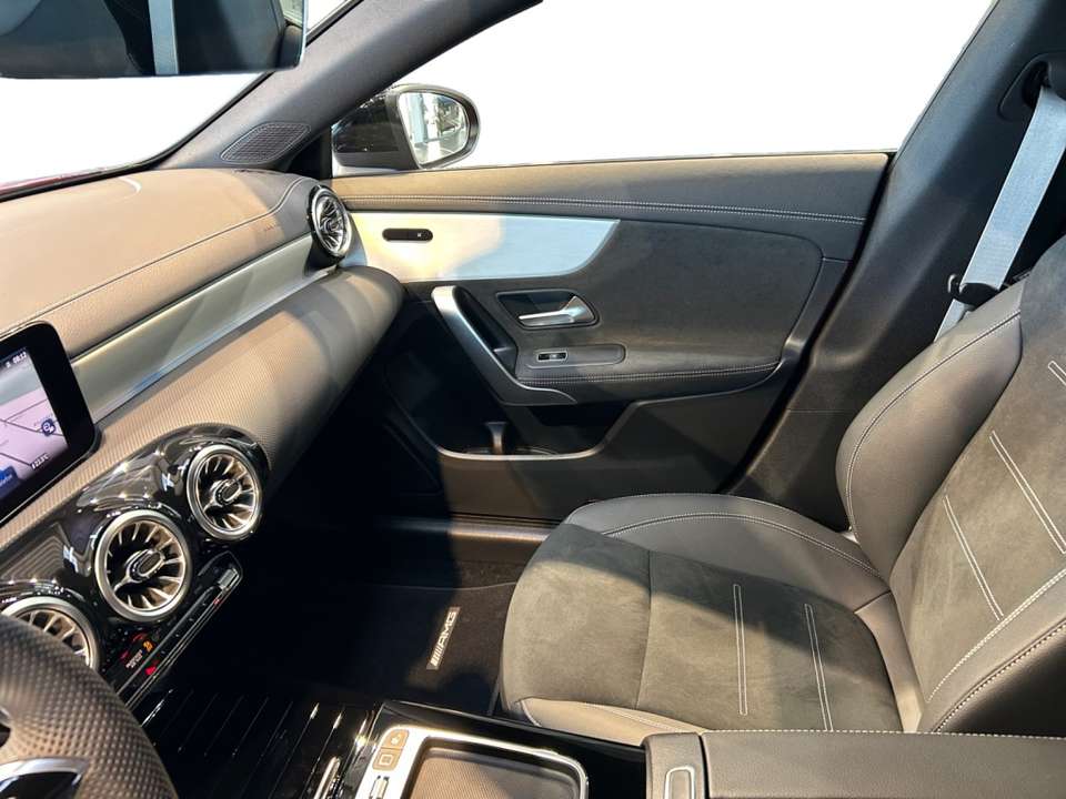 Mercedes-Benz CLA 200 - Imagem 5