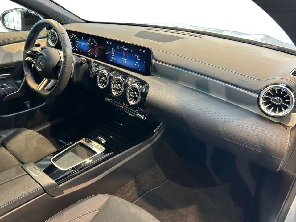 Mercedes-Benz CLA 200 - Imagem 4