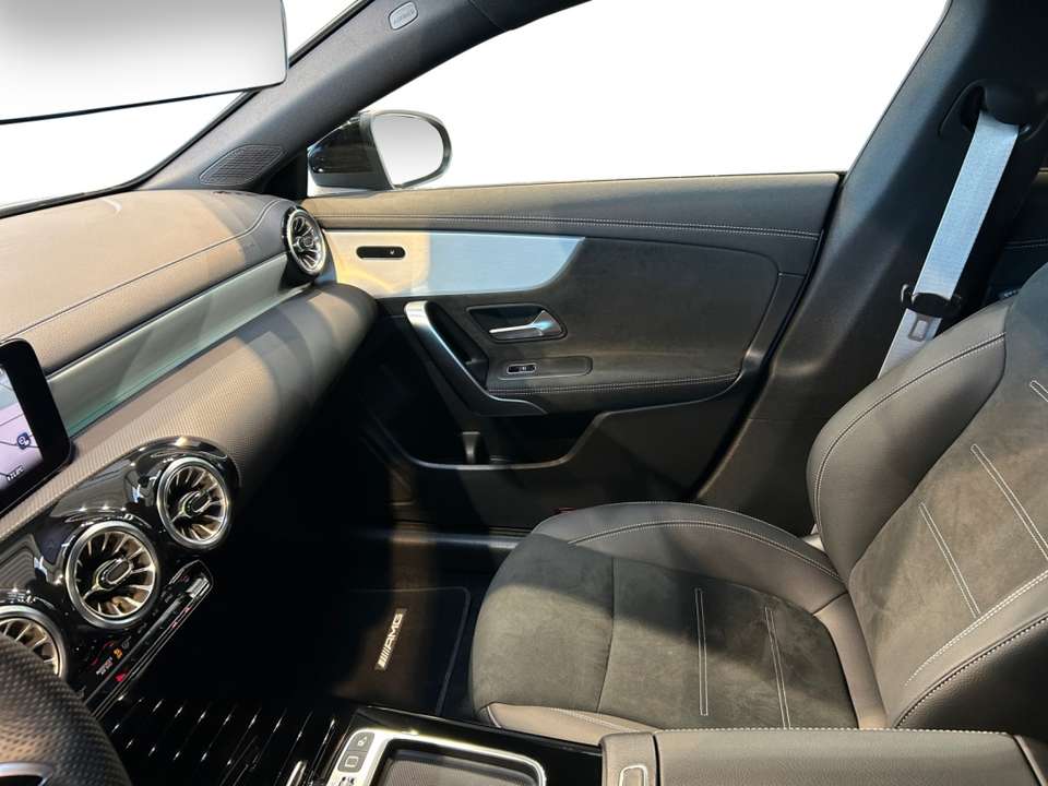 Mercedes-Benz CLA 200 - Imagem 5