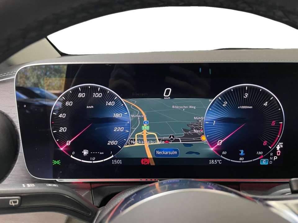 Mercedes-Benz V 300 - Imagem 9