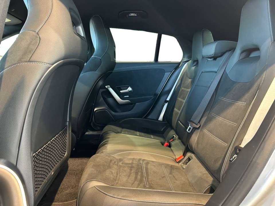 Mercedes-Benz CLA 200 - Imagem 8