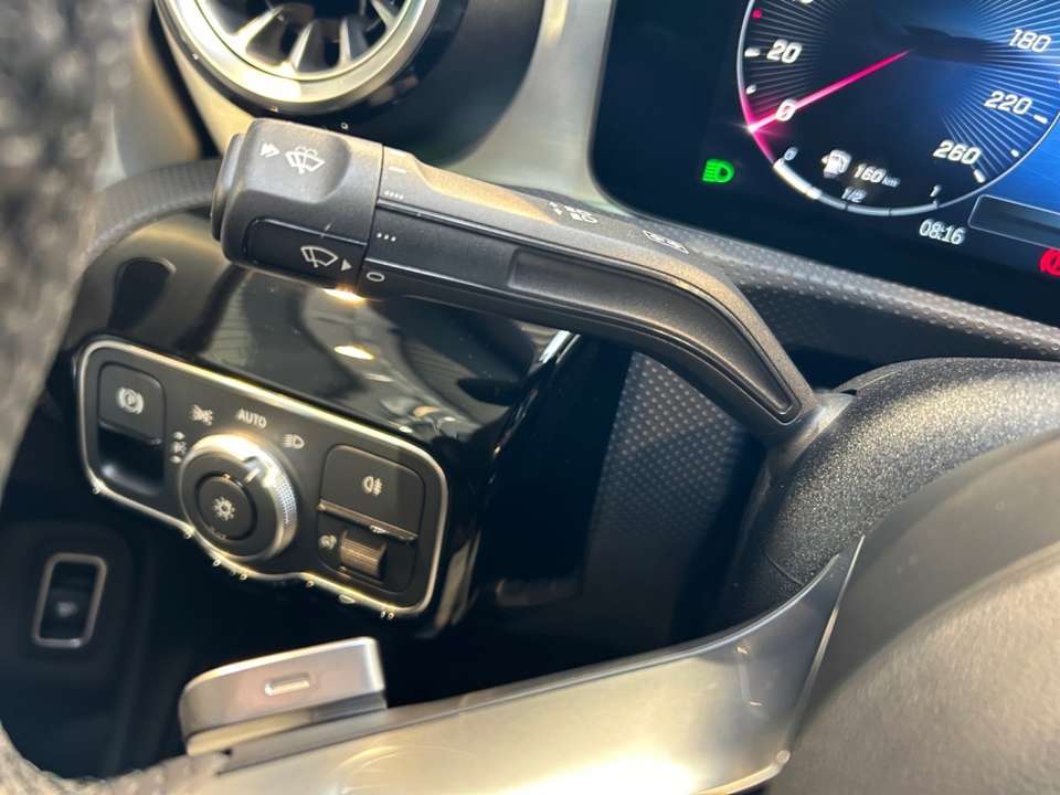 Mercedes-Benz CLA 200 - Imagem 14