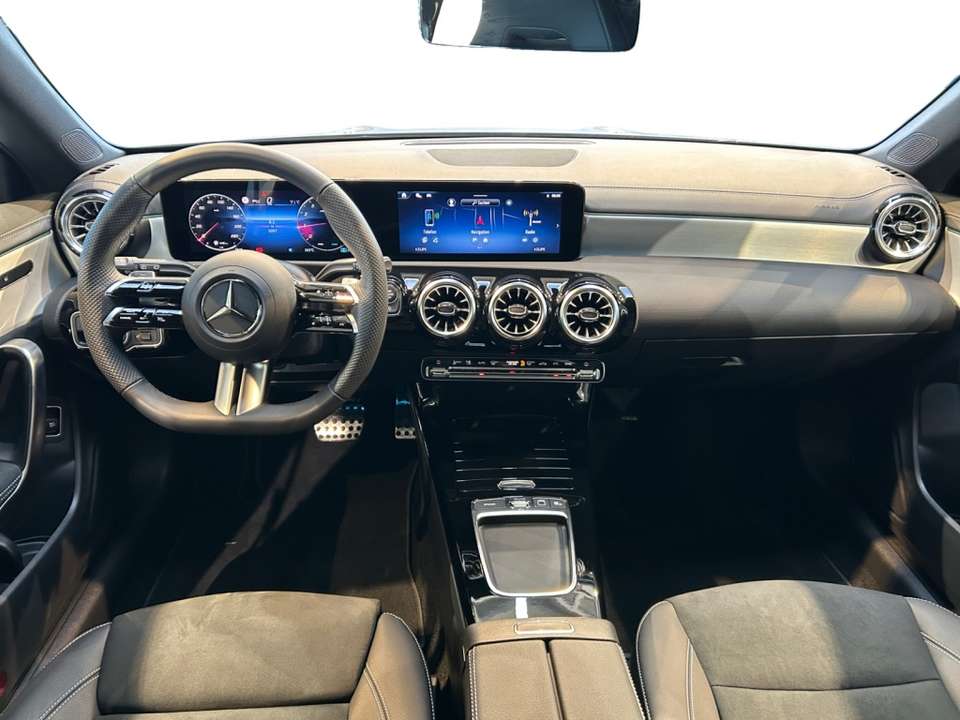 Mercedes-Benz CLA 200 - Imagem 15