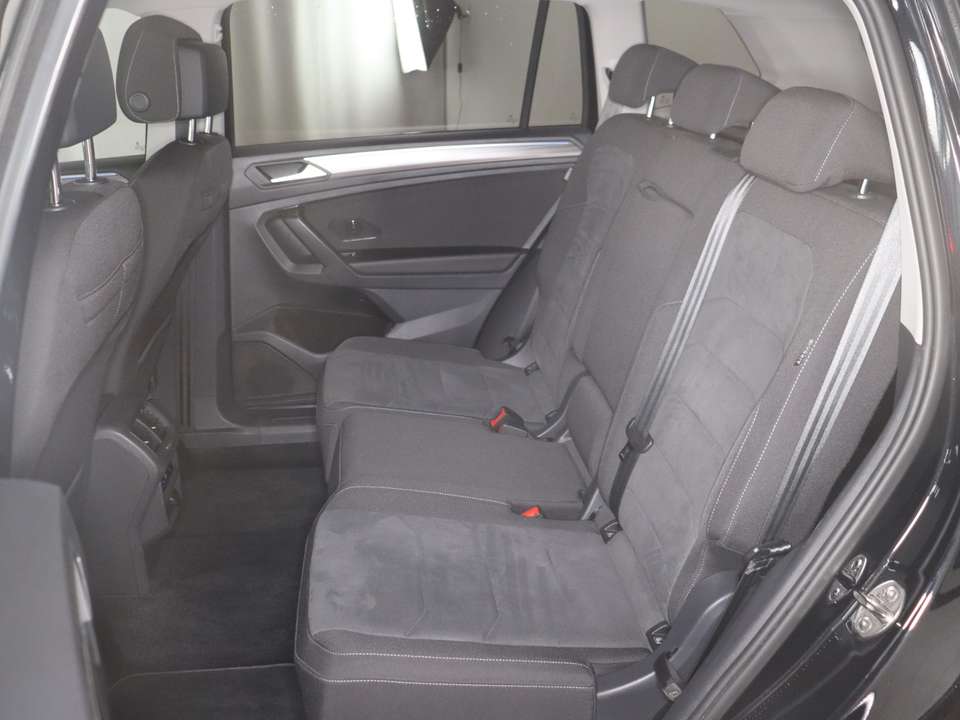 Volkswagen Tiguan Allspace - Imagem 10