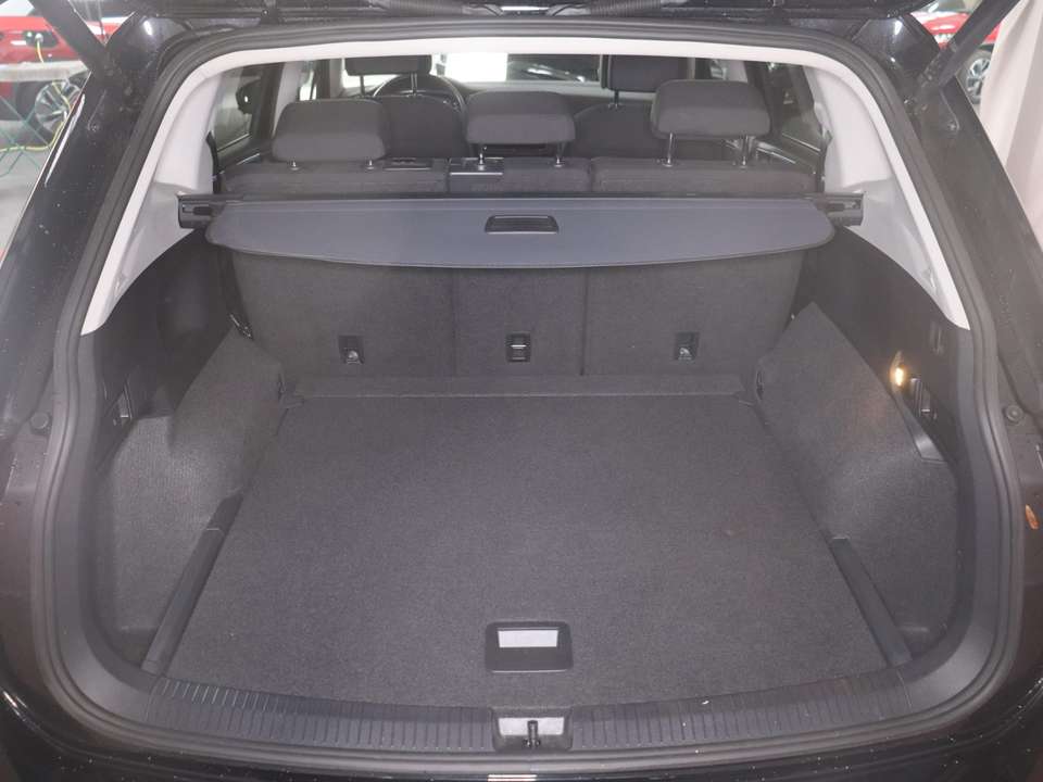 Volkswagen Tiguan Allspace - Imagem 12