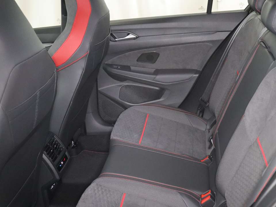 Volkswagen Golf - Imagem 12