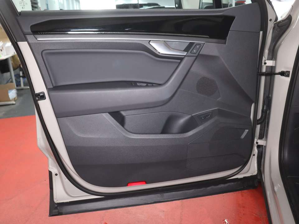 Volkswagen Touareg - Imagem 15