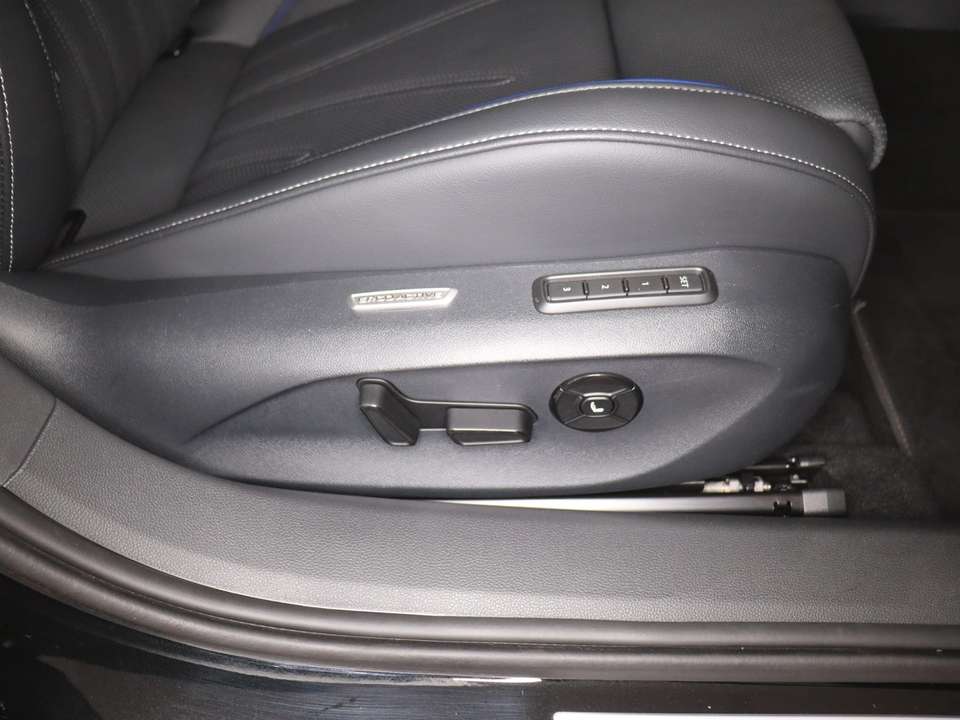 Volkswagen Passat Variant - Imagem 14