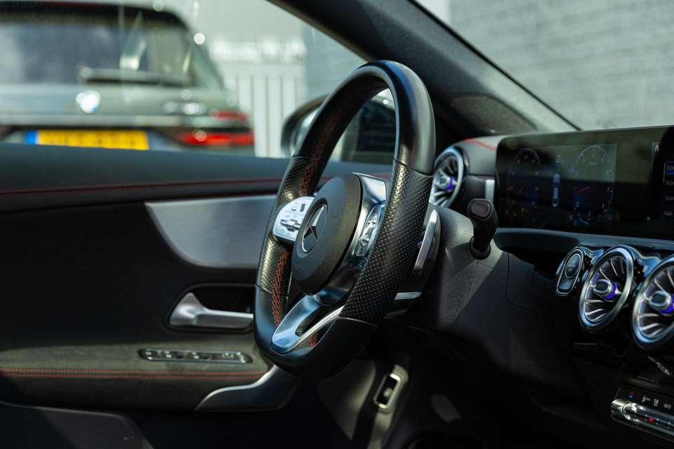 Mercedes-Benz CLA 200 - Imagem 11