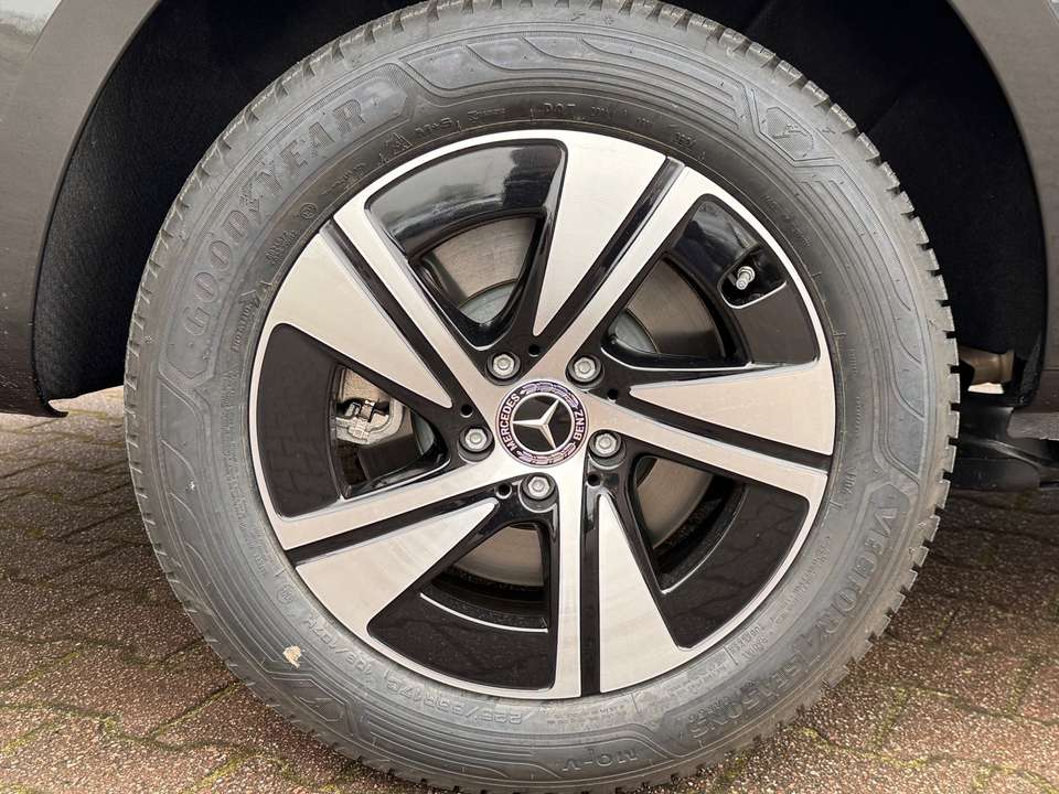 Mercedes-Benz Vito - Imagem 9