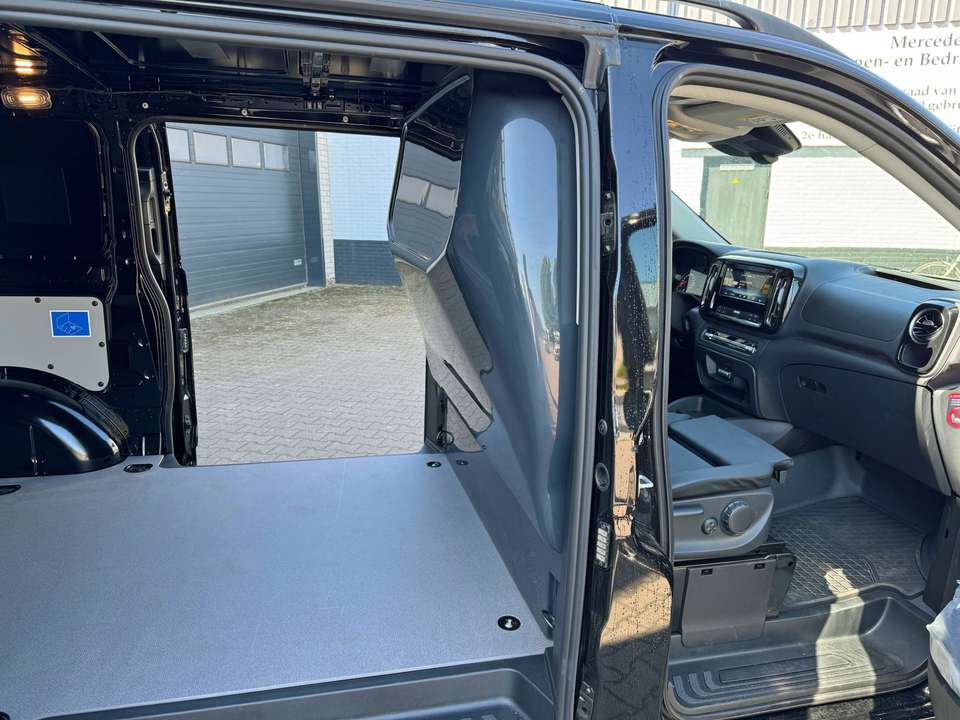 Mercedes-Benz Vito - Imagem 13