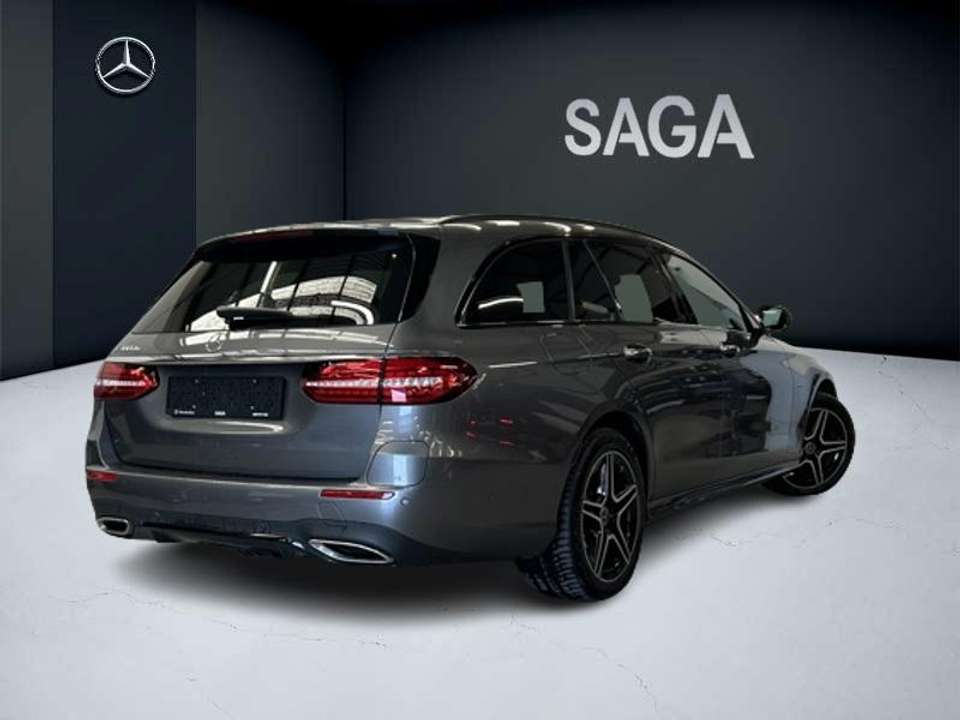 Mercedes-Benz E 300 - Imagem 2