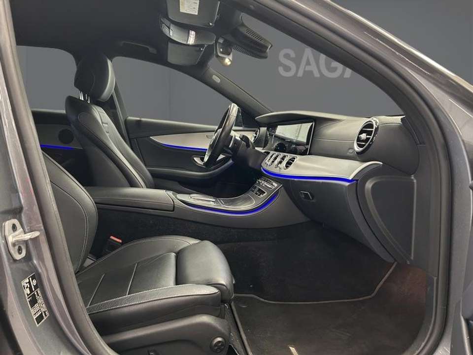 Mercedes-Benz E 300 - Imagem 15