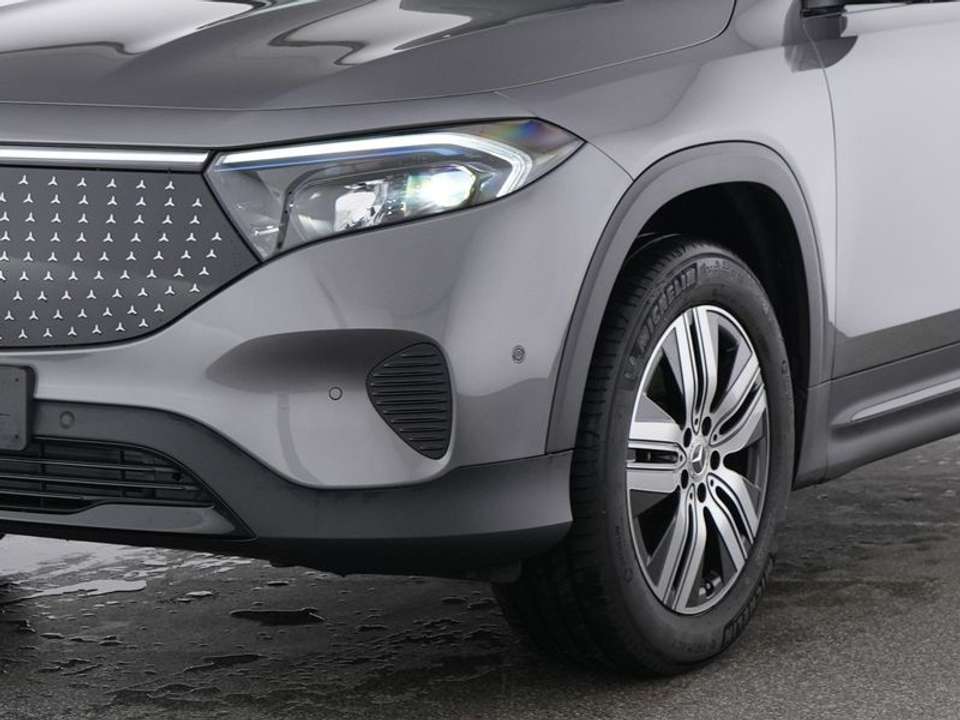 Mercedes-Benz EQB 250 - Imagem 2