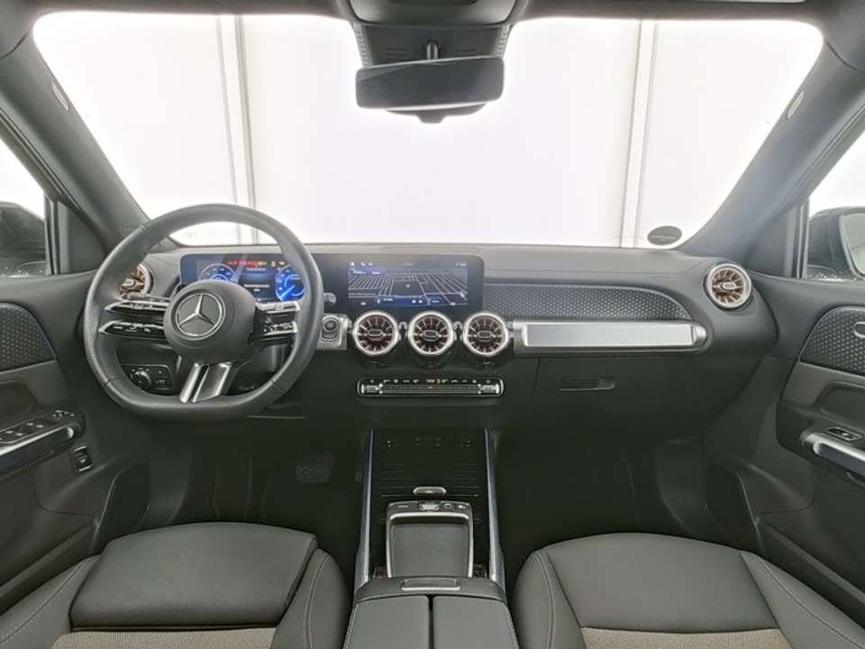 Mercedes-Benz EQB 250 - Imagem 6