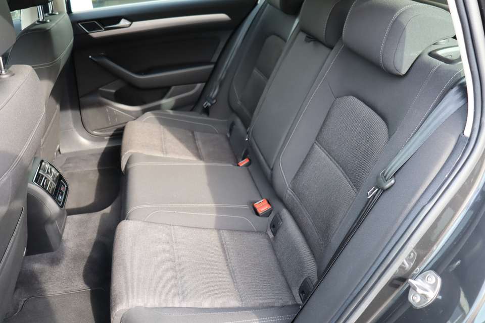 Volkswagen Passat Variant - Imagem 13