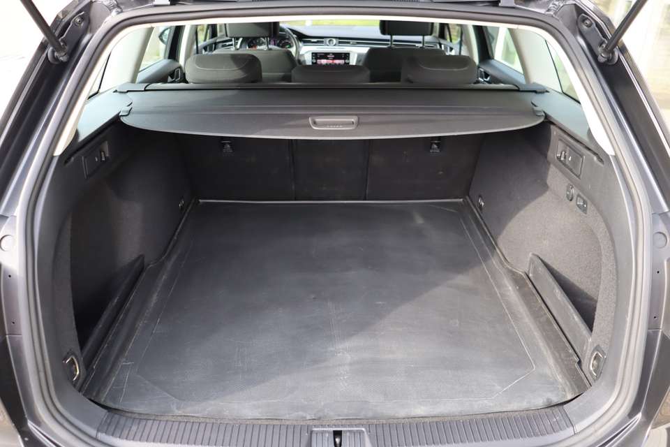 Volkswagen Passat Variant - Imagem 14