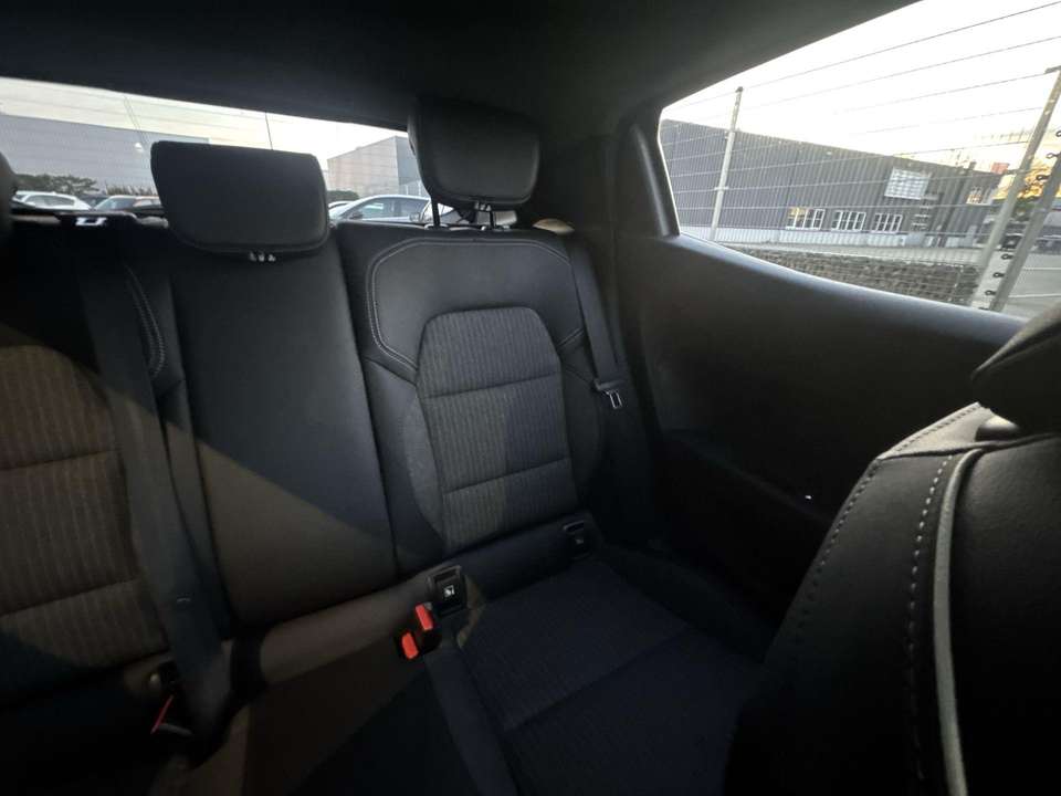 Mitsubishi Colt - Imagem 13