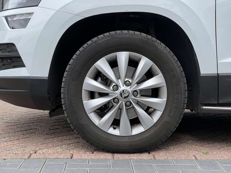 Skoda Karoq - Imagem 8