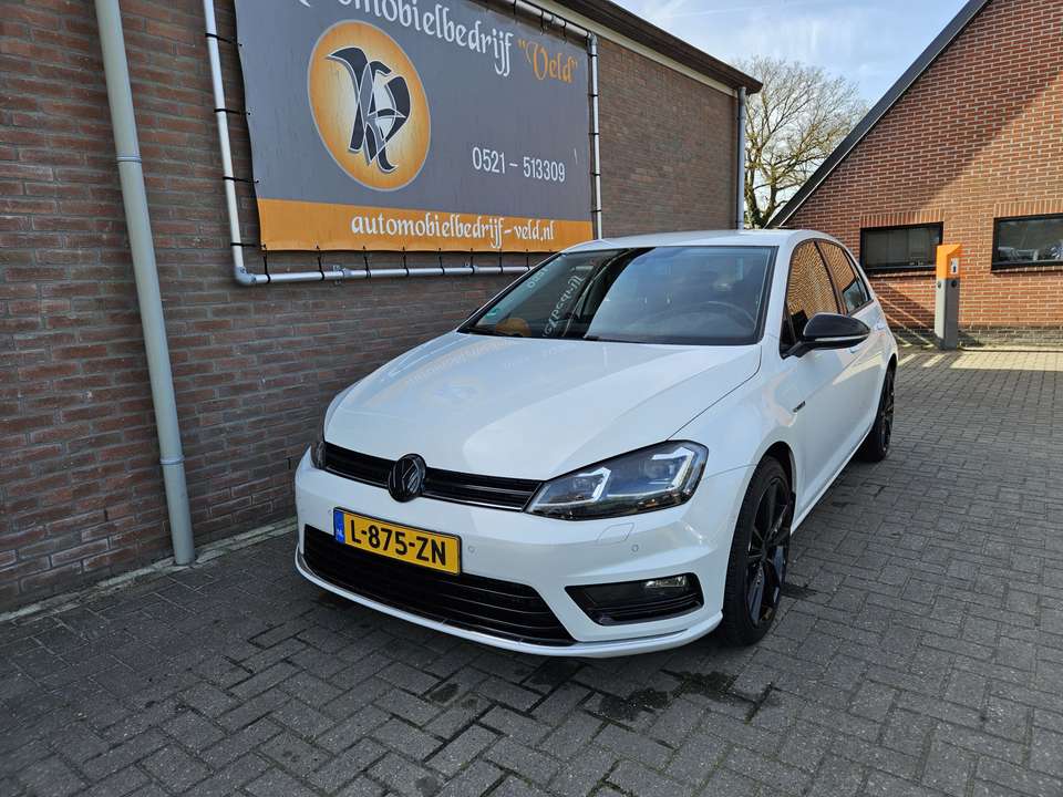 Volkswagen Golf - Imagem 1