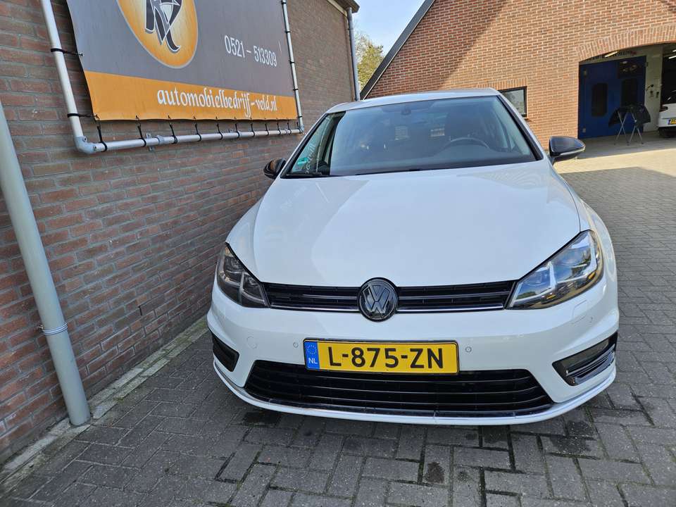 Volkswagen Golf - Imagem 2