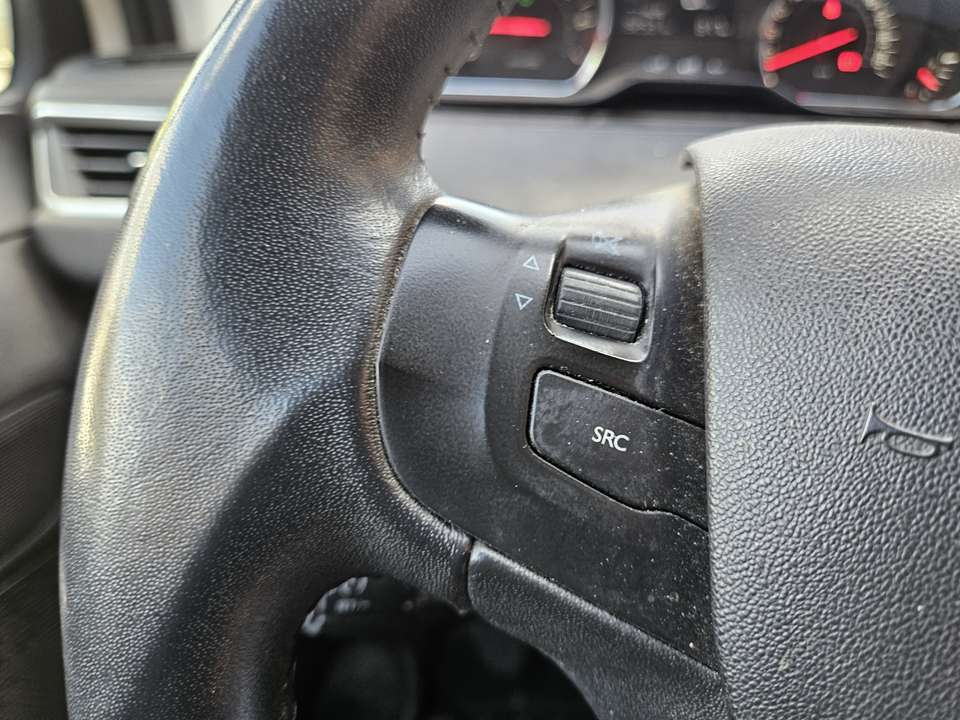 Peugeot 208 - Imagem 14