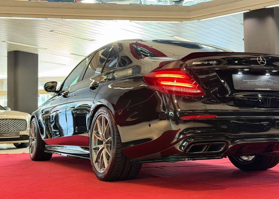 Mercedes-Benz E 63 AMG - Imagem 7