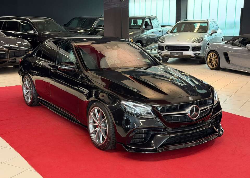 Mercedes-Benz E 63 AMG - Imagem 15