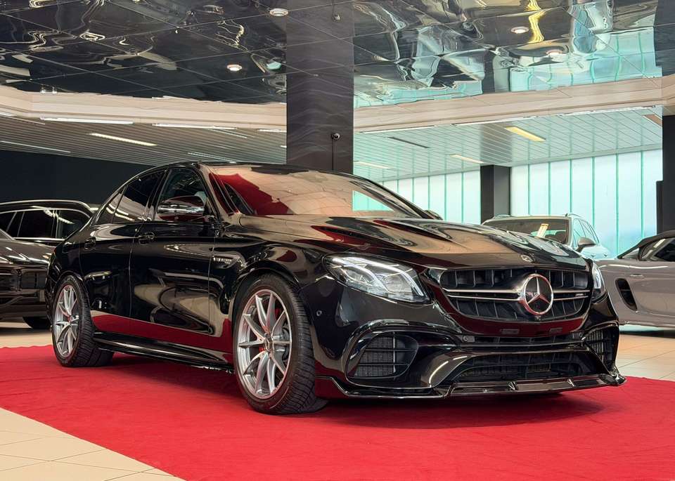 Mercedes-Benz E 63 AMG - Imagem 16
