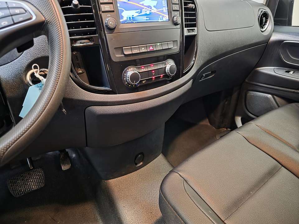 Mercedes-Benz Vito - Imagem 13