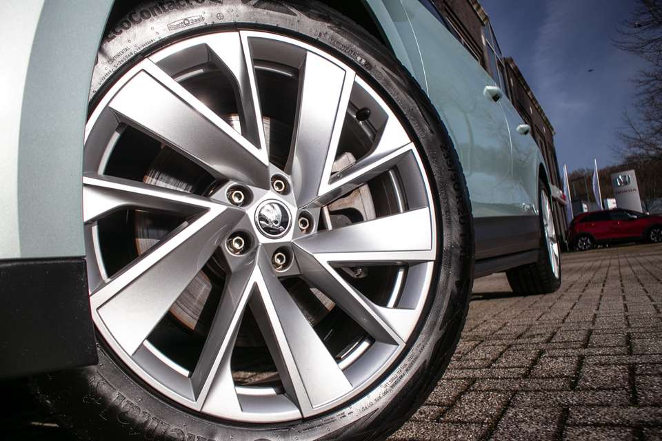 Skoda Enyaq - Imagem 15