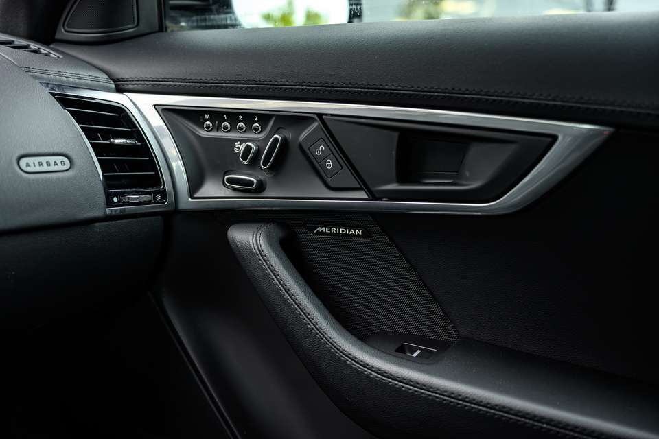 Jaguar F-Type - Imagem 18