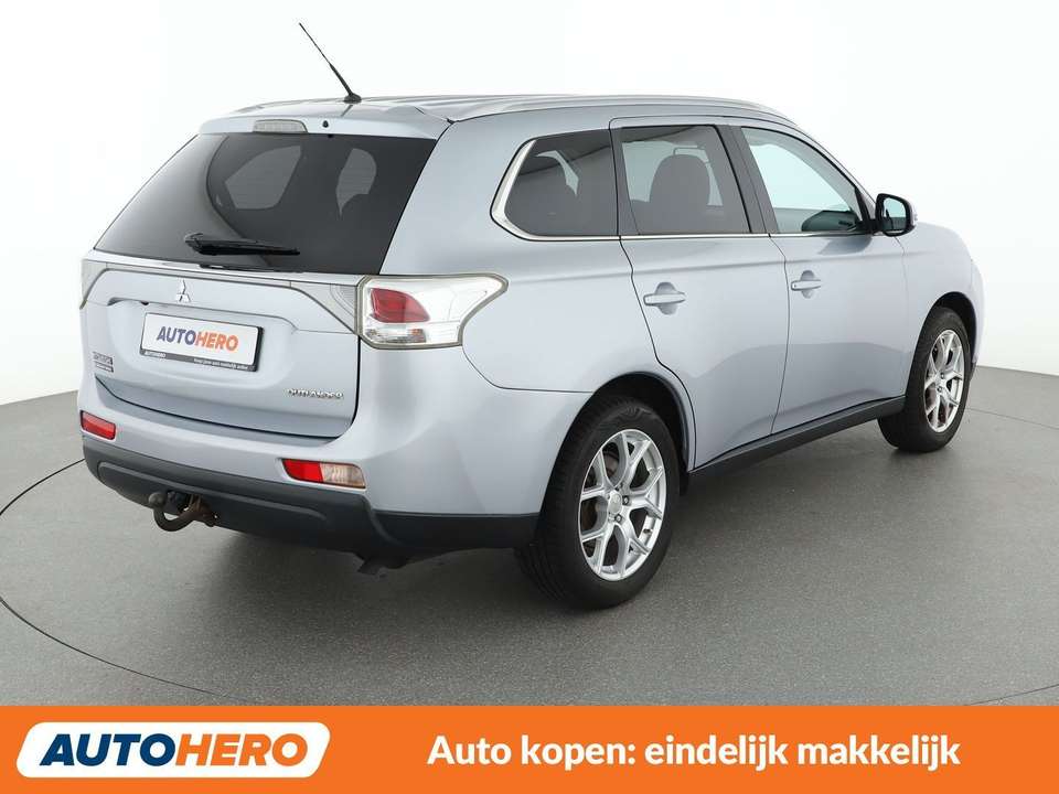 Mitsubishi Outlander - Imagem 6