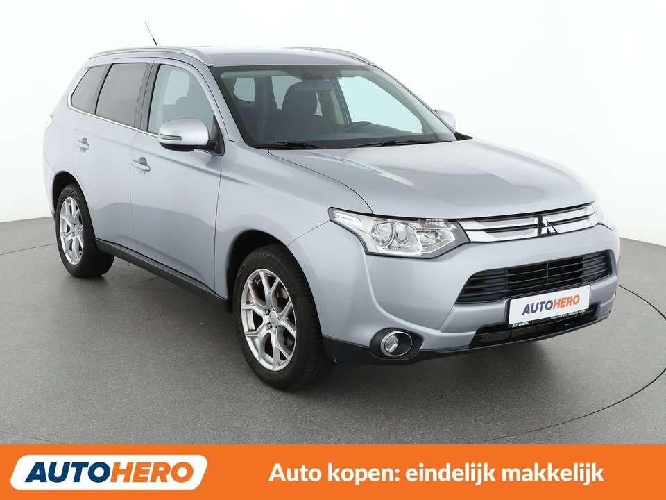 Mitsubishi Outlander - Imagem 8