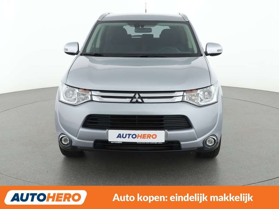 Mitsubishi Outlander - Imagem 9