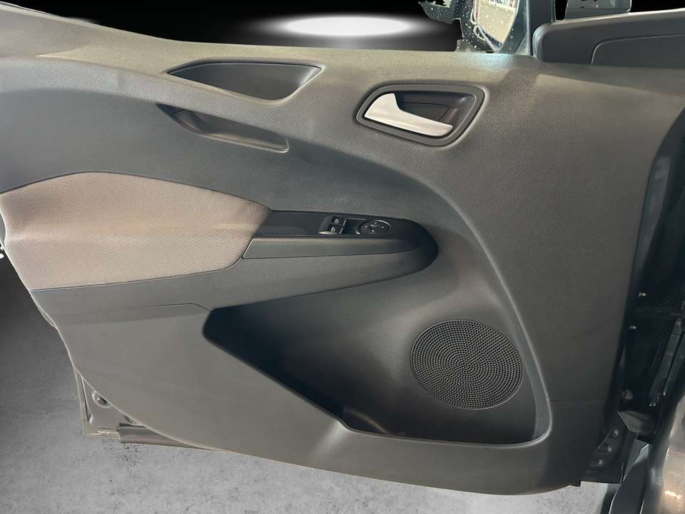 Ford Tourneo Courier - Imagem 13